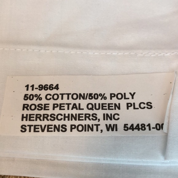 Herrschner’s Rose Petal Stamped Cross Stitch Pillowcases Queen - Picture 5 of 9